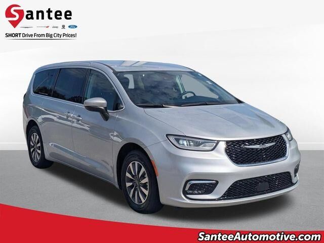 2023 Chrysler Pacifica Plug-In Hybrid Touring L