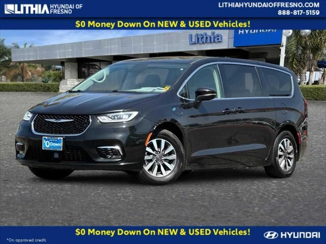 2023 Chrysler Pacifica Plug-In Hybrid Touring L