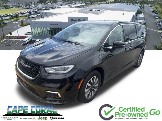 2022 Chrysler Pacifica Hybrid Touring L