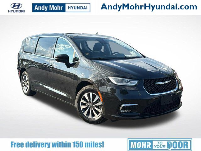 2023 Chrysler Pacifica Hybrid Touring L