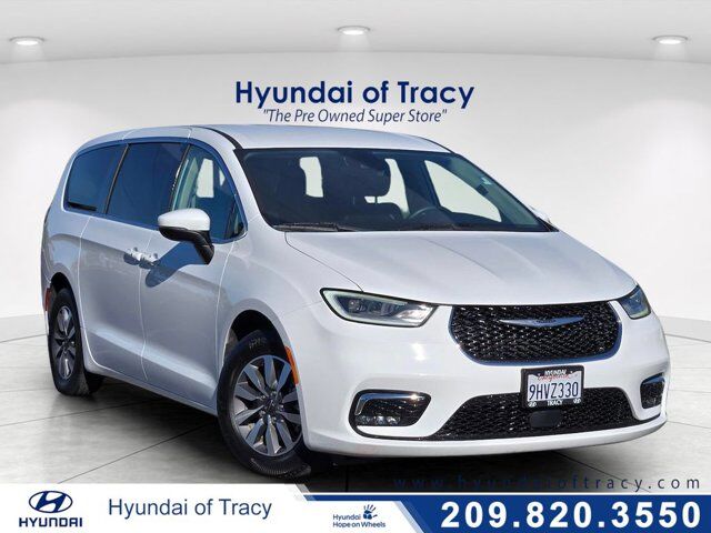 2023 Chrysler Pacifica Hybrid Touring L