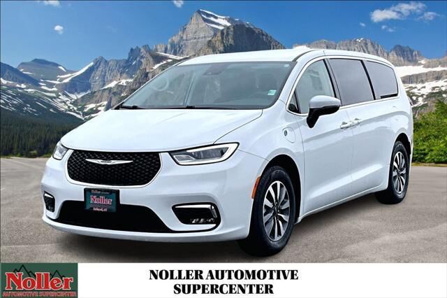 2023 Chrysler Pacifica Plug-In Hybrid Touring L