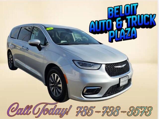 2023 Chrysler Pacifica Plug-In Hybrid Touring L