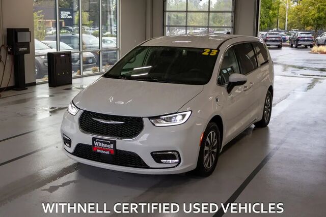 2023 Chrysler Pacifica Plug-In Hybrid Touring L