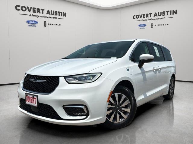 2023 Chrysler Pacifica Plug-In Hybrid Touring L