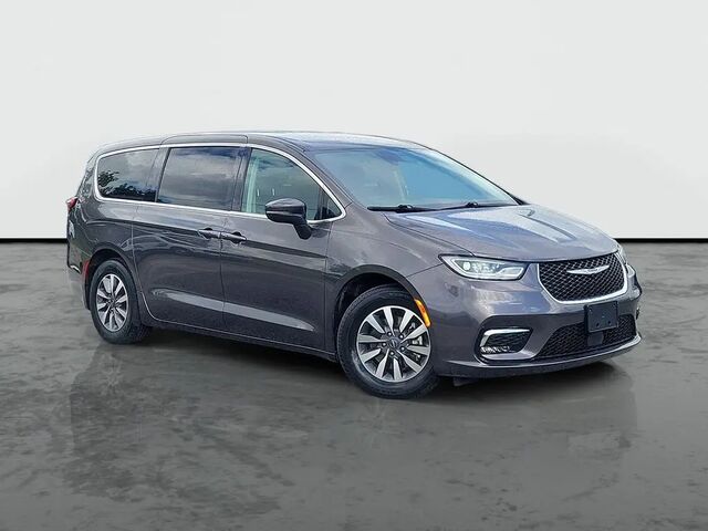 2023 Chrysler Pacifica Plug-In Hybrid Touring L
