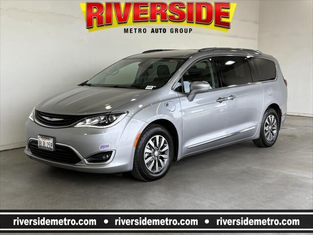 2019 Chrysler Pacifica Hybrid Touring L