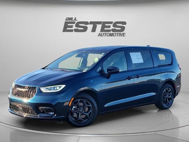 2022 Chrysler Pacifica Hybrid Touring L