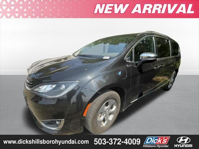 2018 Chrysler Pacifica Hybrid Limited