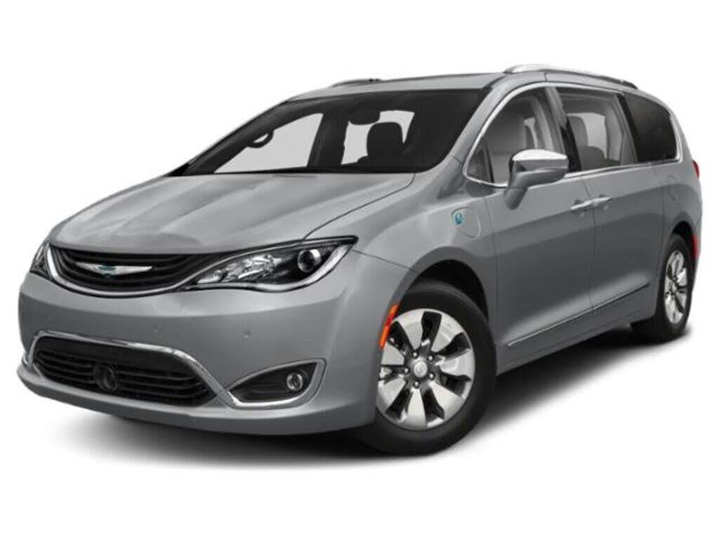 2017 Chrysler Pacifica Hybrid Platinum — photo 1 of 27