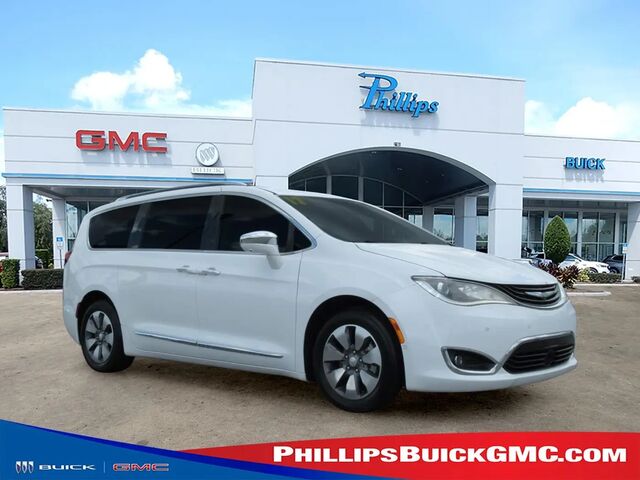2017 Chrysler Pacifica Hybrid Platinum