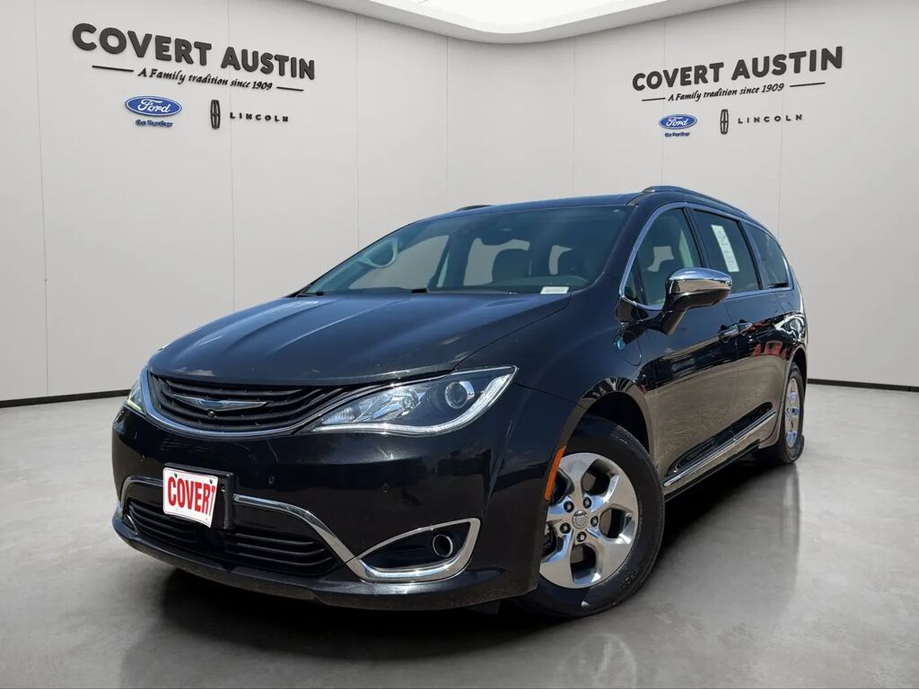 2018 Chrysler Pacifica Hybrid Limited — photo 1 of 13