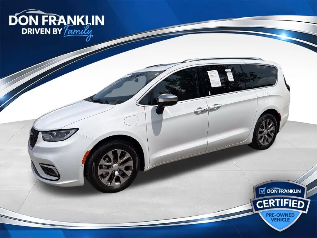 2026 Chrysler Pacifica Plug-In Hybrid Pinnacle — photo 1 of 1