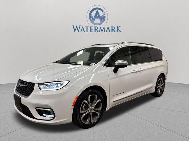 2025 Chrysler Pacifica Pinnacle
