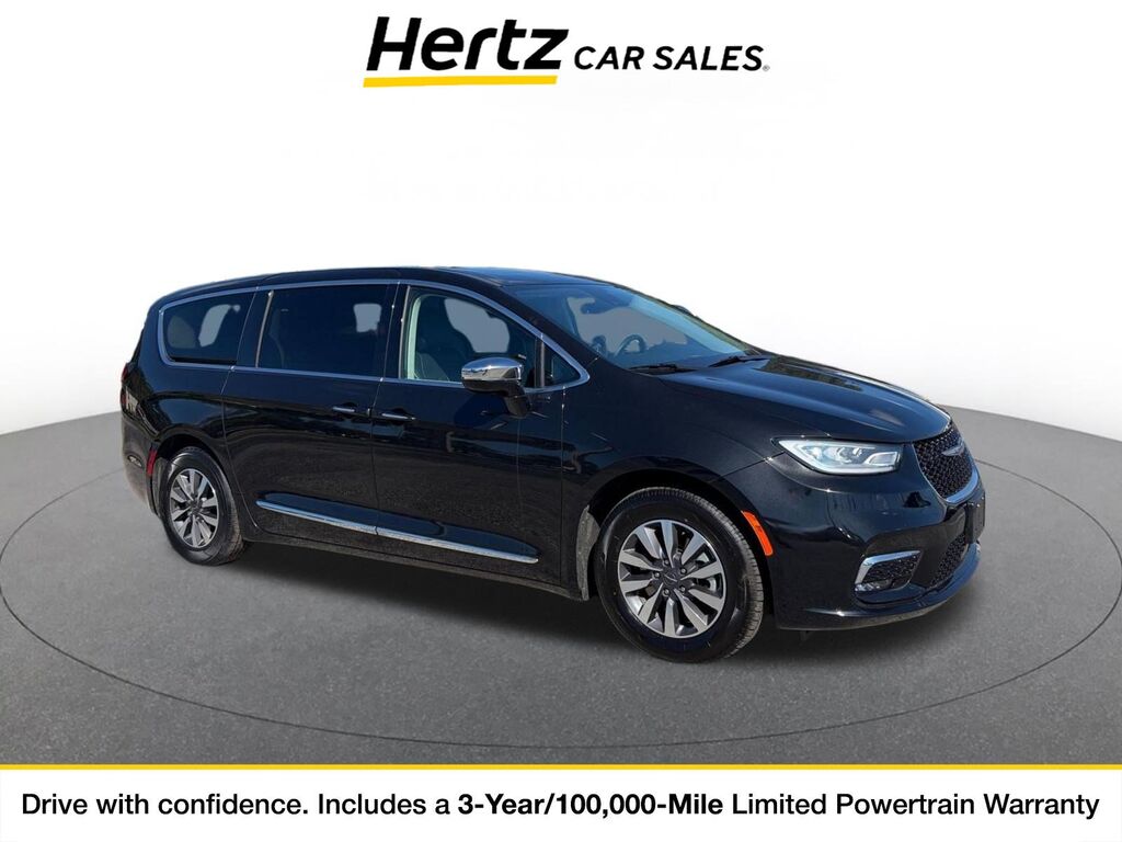 2023 Chrysler Pacifica Hybrid Limited — photo 1 of 1