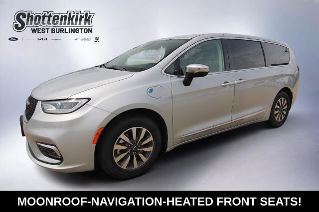 2023 Chrysler Pacifica Plug-In Hybrid Limited