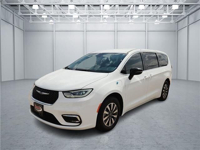 2024 Chrysler Pacifica Plug-In Hybrid Select