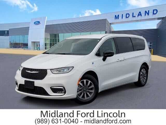 2024 Chrysler Pacifica Plug-In Hybrid Select