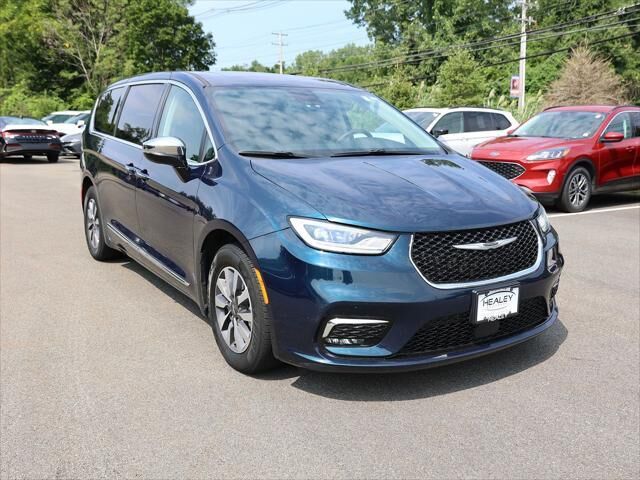 2023 Chrysler Pacifica Plug-In Hybrid Limited — photo 1 of 78