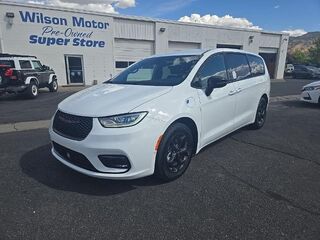 2024 Chrysler Pacifica Plug-In Hybrid Select