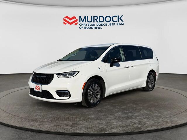 2024 Chrysler Pacifica Plug-In Hybrid Select