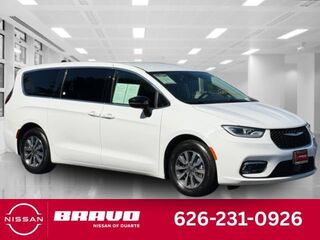2024 Chrysler Pacifica Hybrid Select