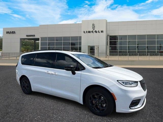 2024 Chrysler Pacifica Plug-In Hybrid Select