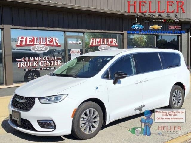 2024 Chrysler Pacifica Plug-In Hybrid Select