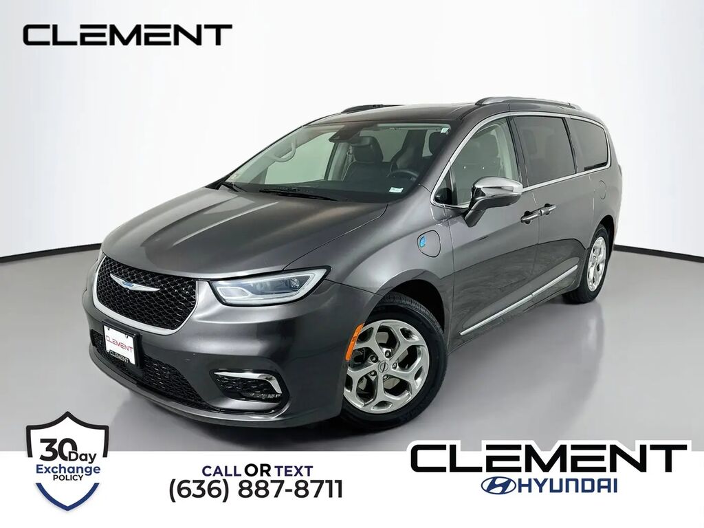 2021 Chrysler Pacifica Hybrid Limited — photo 1 of 13