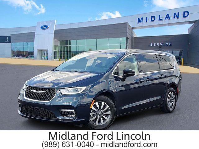 2024 Chrysler Pacifica Plug-In Hybrid Select