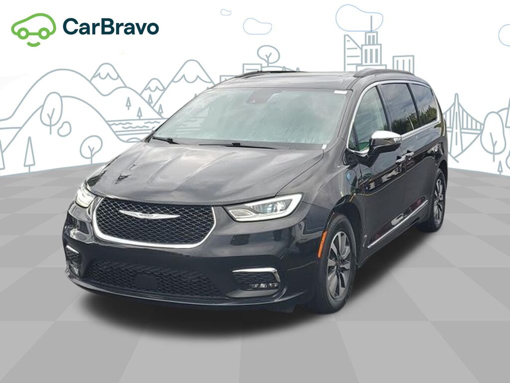 2022 Chrysler Pacifica Limited — photo 1 of 6