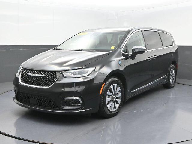 2023 Chrysler Pacifica Plug-In Hybrid Limited