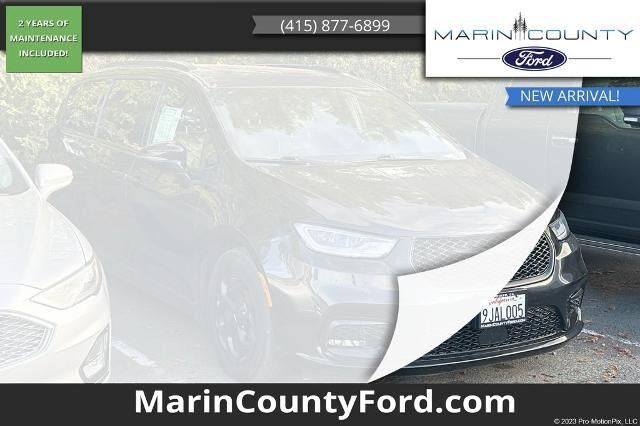 2024 Chrysler Pacifica Plug-In Hybrid Select — photo 1 of 21