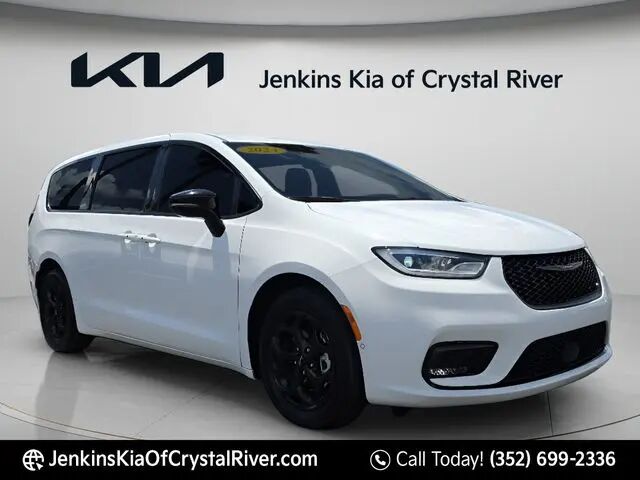 2024 Chrysler Pacifica Plug-In Hybrid S Appearance