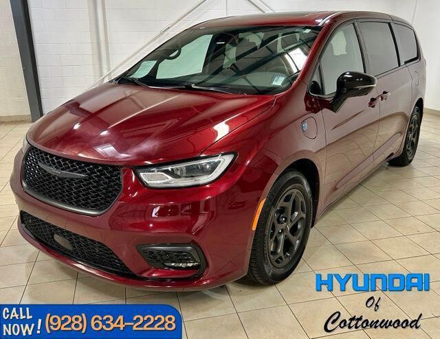 2023 Chrysler Pacifica Plug-In Hybrid Limited