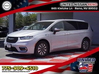 2023 Chrysler Pacifica Plug-In Hybrid Limited — photo 1 of 1
