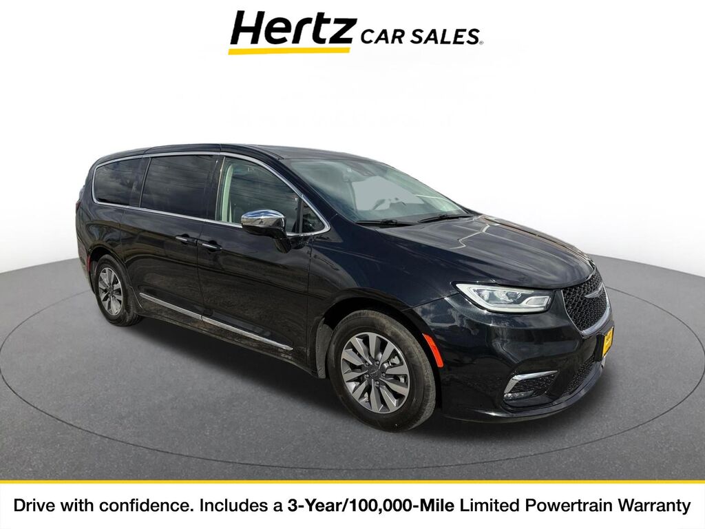 2023 Chrysler Pacifica Hybrid Limited — photo 1 of 1