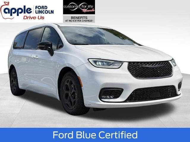 2024 Chrysler Pacifica Plug-In Hybrid Select
