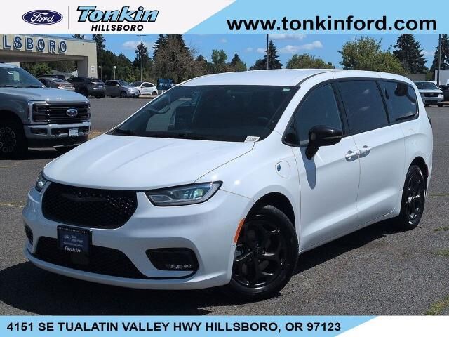 2024 Chrysler Pacifica Plug-In Hybrid Select
