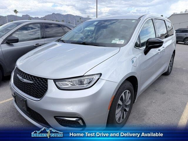 2024 Chrysler Pacifica Plug-In Hybrid Select