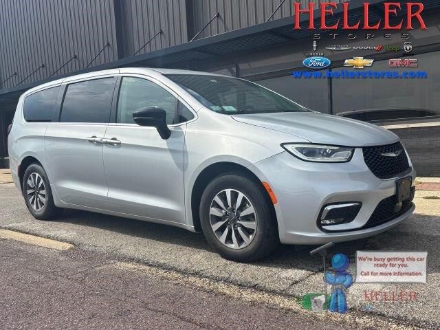 2024 Chrysler Pacifica Plug-In Hybrid Select