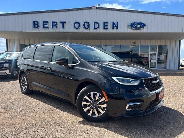 2024 Chrysler Pacifica Plug-In Hybrid Select