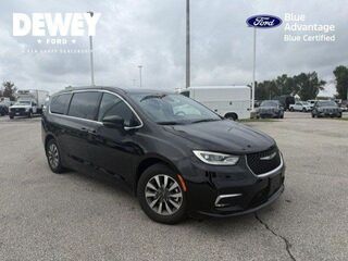 2025 Chrysler Pacifica Plug-In Hybrid Select