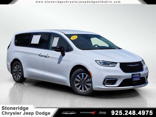 2024 Chrysler Pacifica Hybrid Select