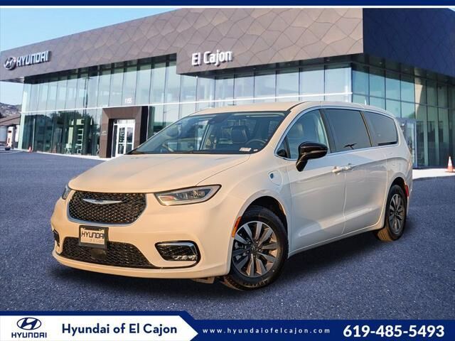 2024 Chrysler Pacifica Plug-In Hybrid Select