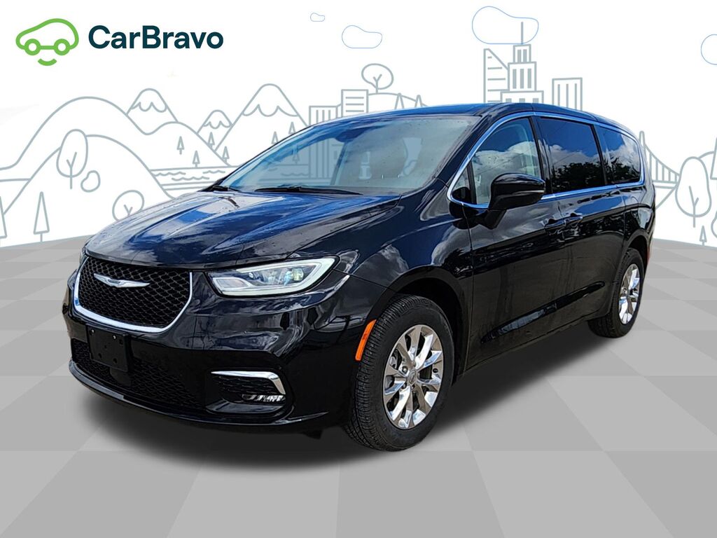2023 Chrysler Pacifica Touring L AWD — photo 1 of 6