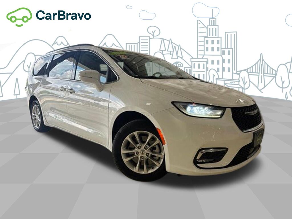 2021 Chrysler Pacifica Touring AWD — photo 1 of 6