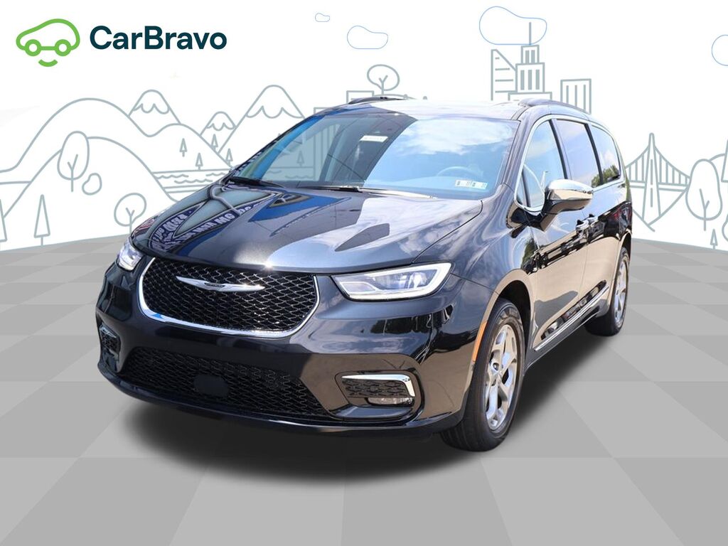 2023 Chrysler Pacifica Limited AWD — photo 1 of 6