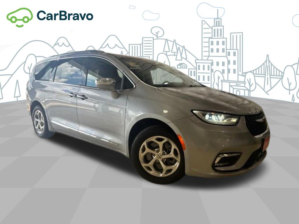 2021 Chrysler Pacifica Limited AWD — photo 1 of 7