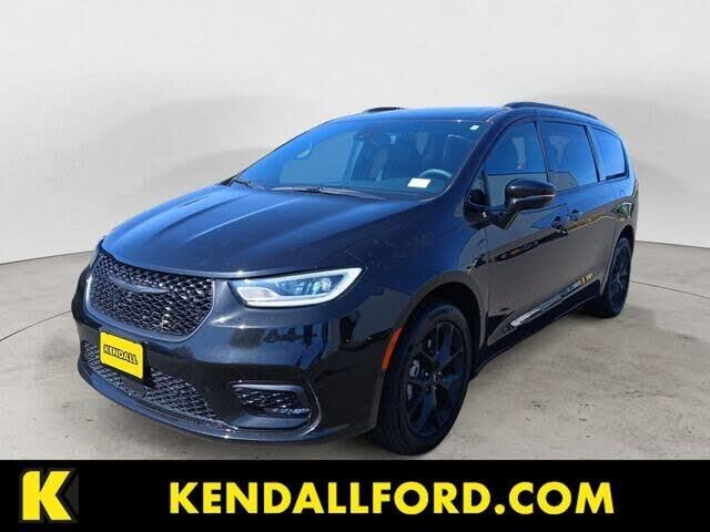 2023 Chrysler Pacifica Limited — photo 1 of 14